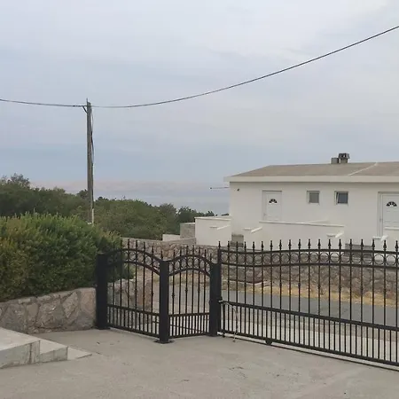 Apartmani Andrea Karlobag Exterior photo
