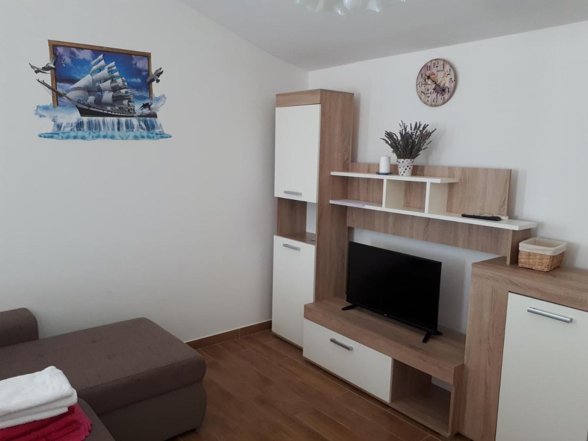 Andrea Apartment Karlobag